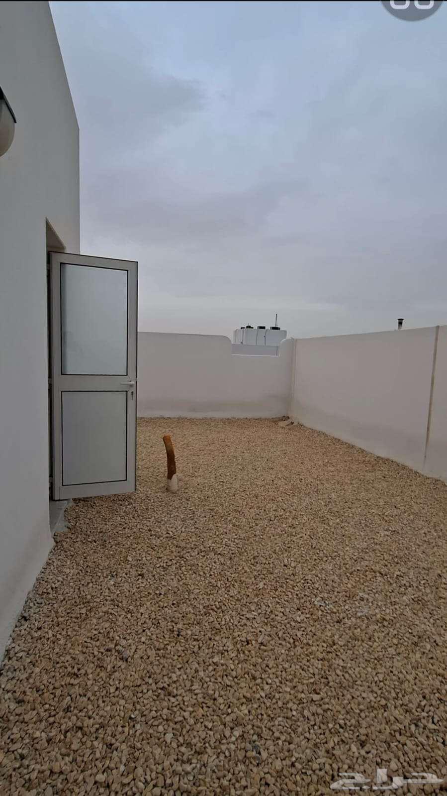 فيلا 4 غرف في الفاروق 41