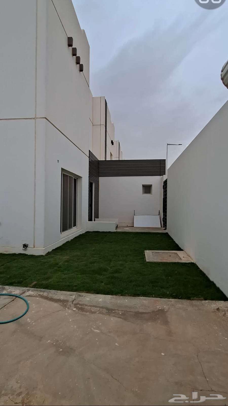 فيلا 4 غرف في الفاروق 6