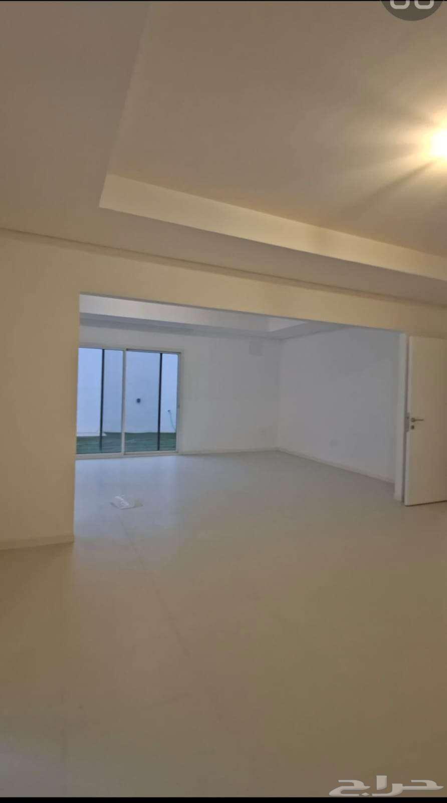 فيلا 4 غرف في الفاروق 10