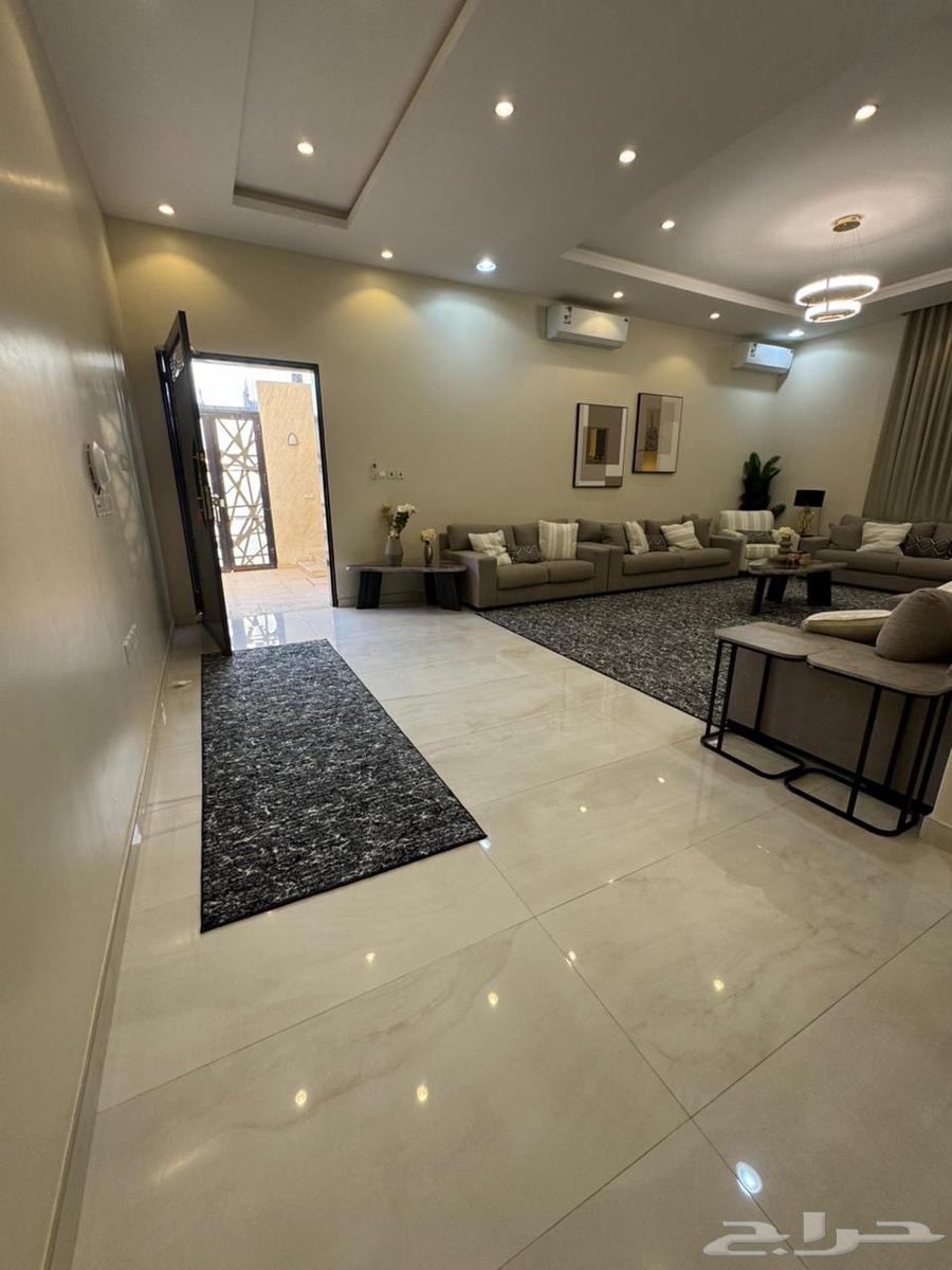 فيلا 6 غرف في النرجس 4