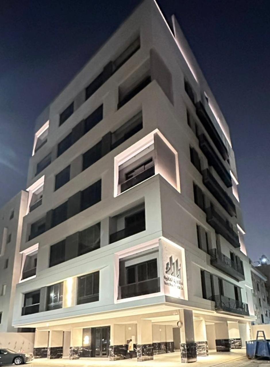 شقة 4 غرف في الرويس 2