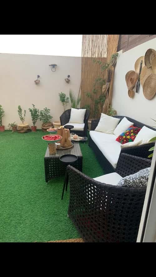 شقة 4 غرف في الملقا 5