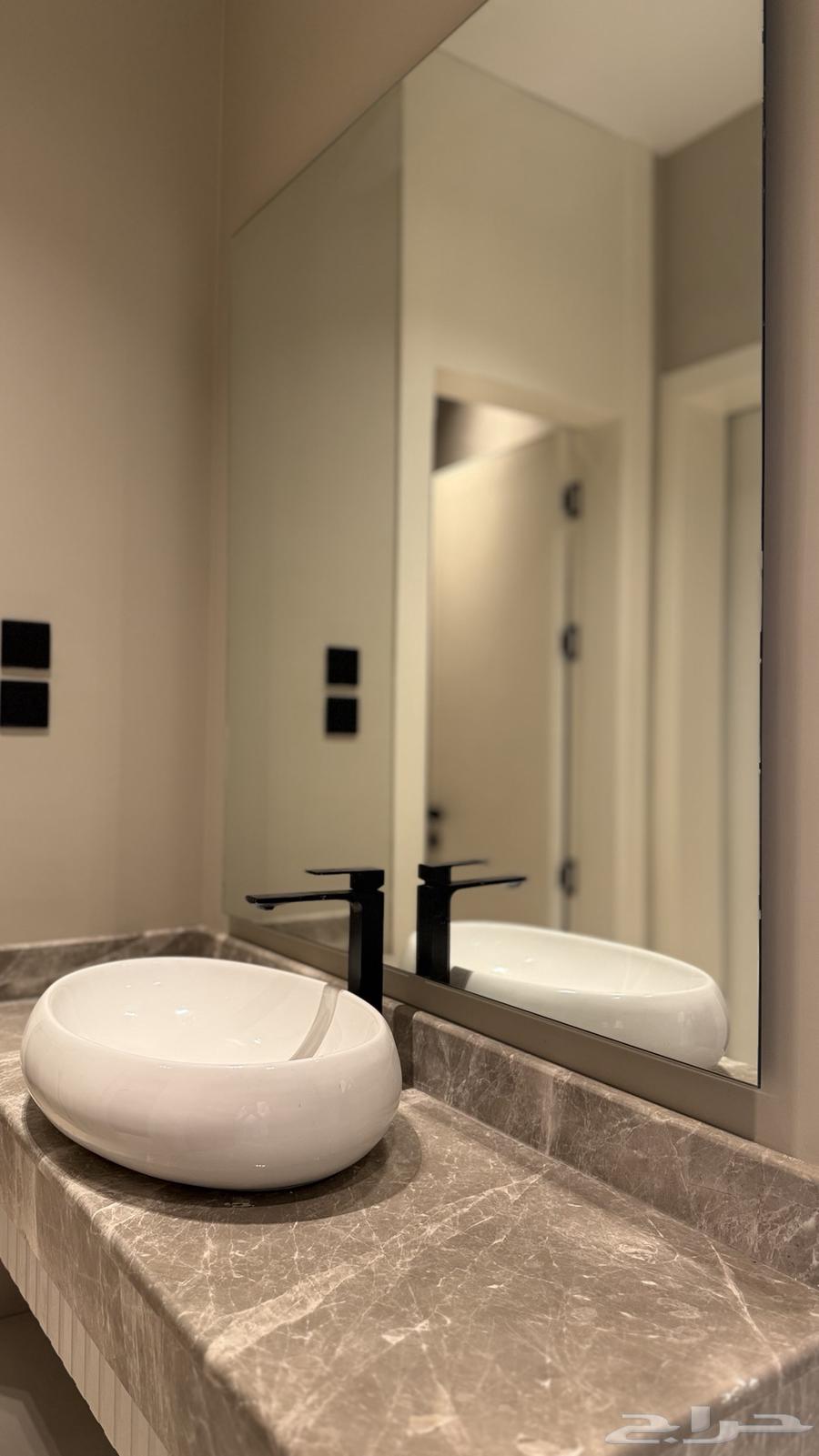 4 bedroom apartment in Al Salamah 8