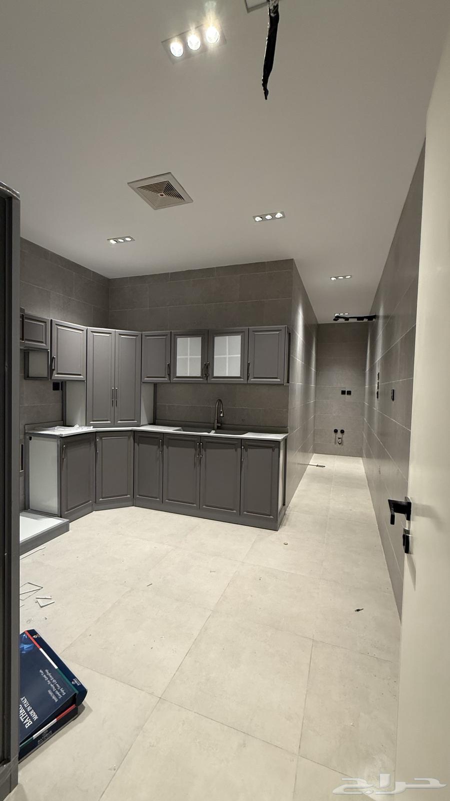 4 bedroom apartment in Al Salamah 10