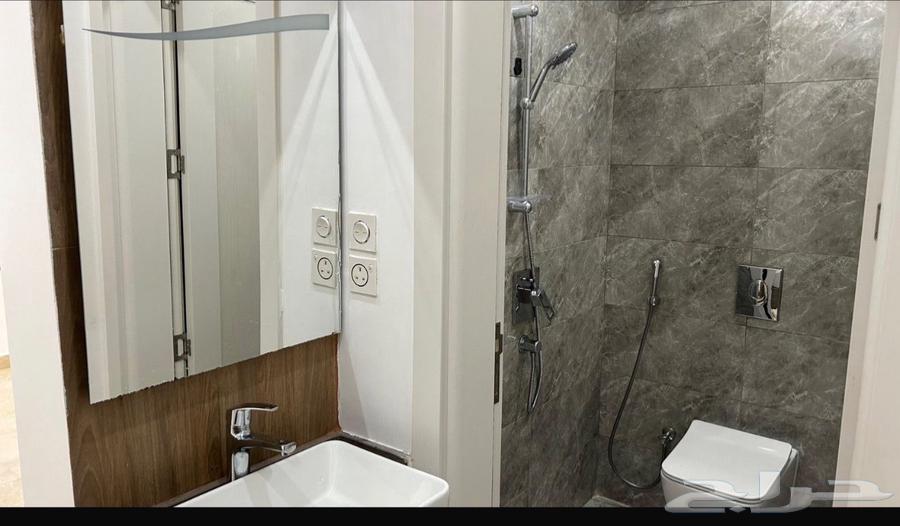 شقة 5 غرف في السلامة 3