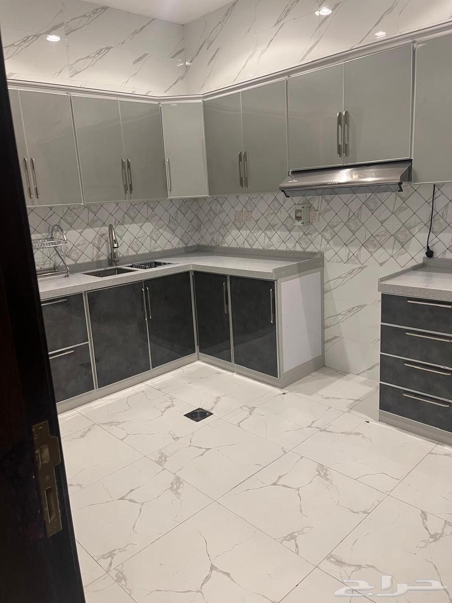 شقة 4 غرف في الواحة 2