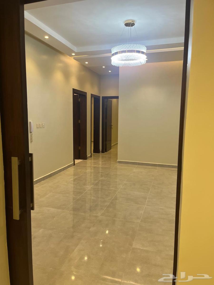 شقة 4 غرف في الواحة 3