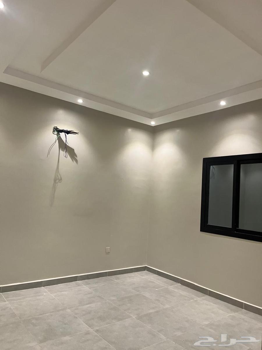 شقة 4 غرف في الواحة 7