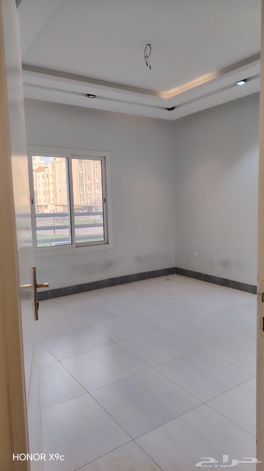 شقة 6 غرف في الحمدانية 3