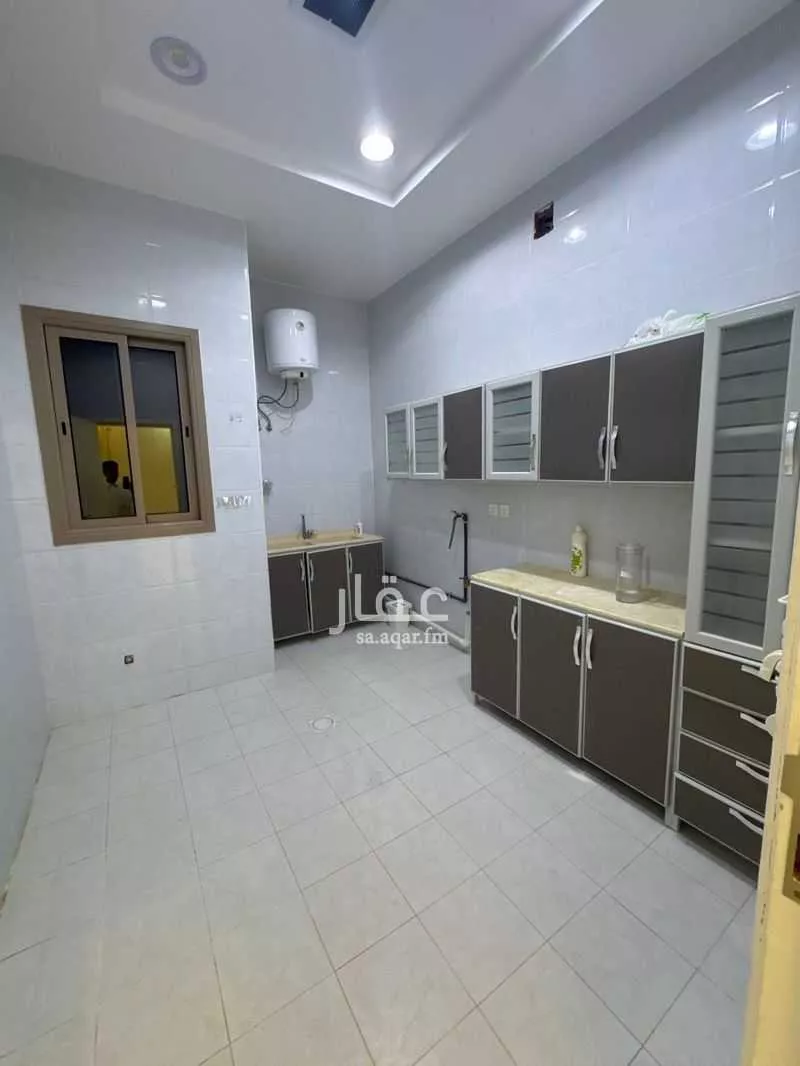 شقة 3 غرف في الملقا 3