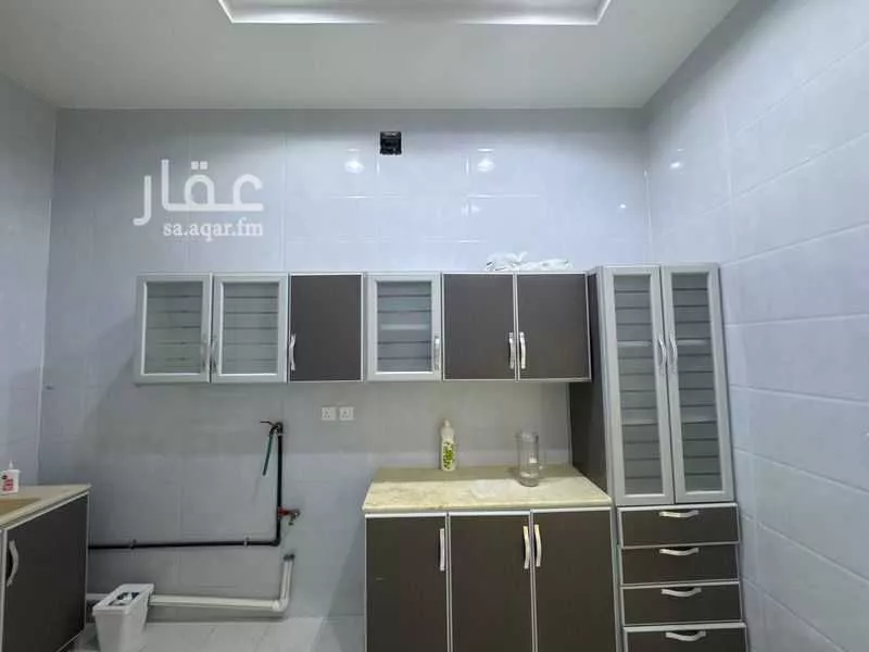 شقة 3 غرف في الملقا 9