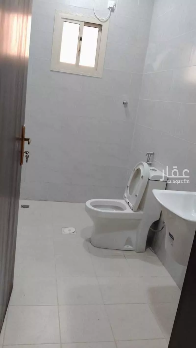 شقة 4 غرف في الفروسية 6