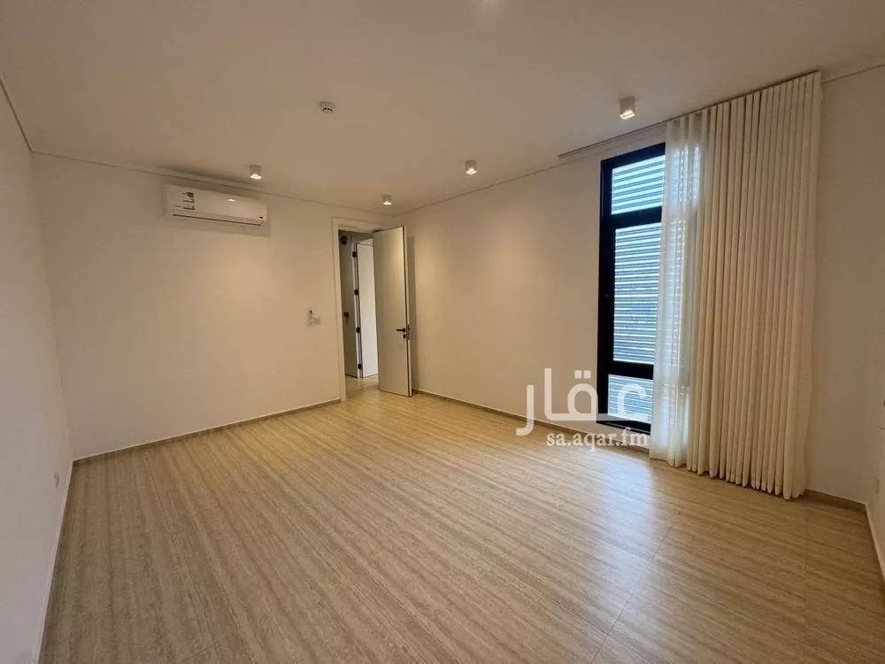 فيلا 3 غرف في العارض 14