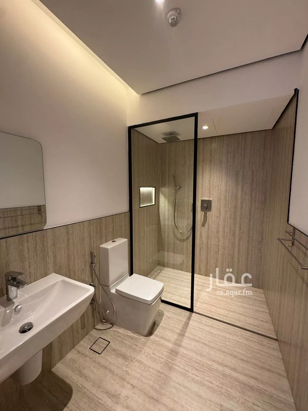 فيلا 3 غرف في العارض 16