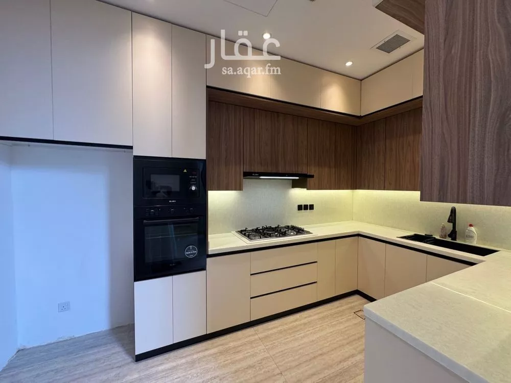 فيلا 3 غرف في العارض 5