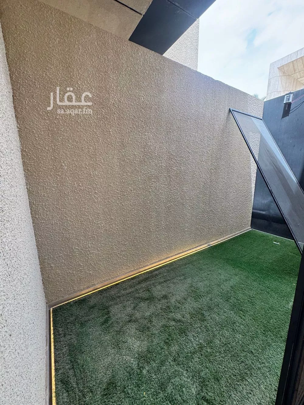 فيلا 3 غرف في العارض 10