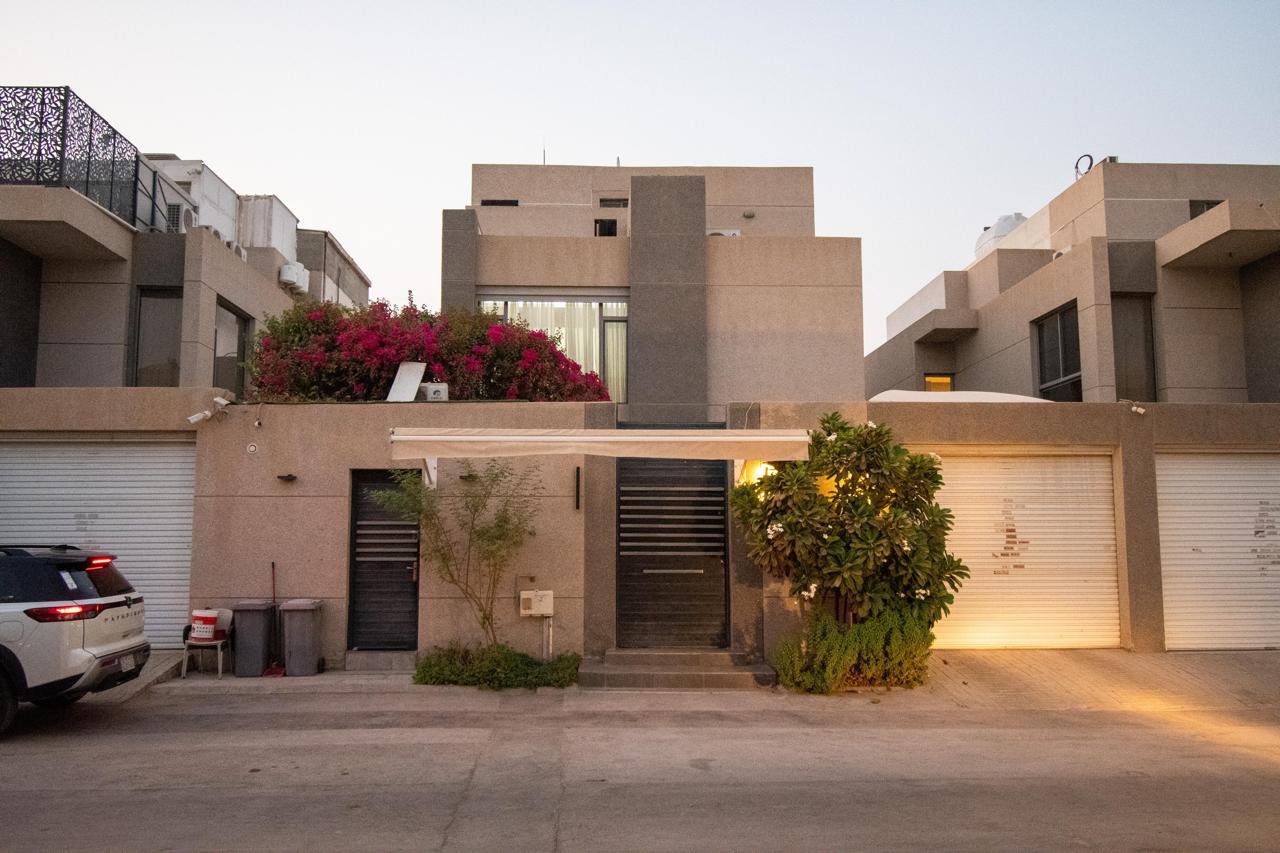 فيلا 4 غرف في الياسمين 39