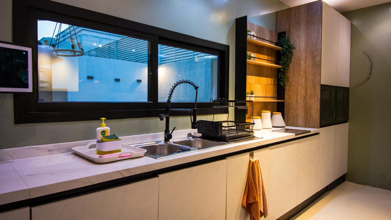 فيلا 4 غرف في الياسمين 6