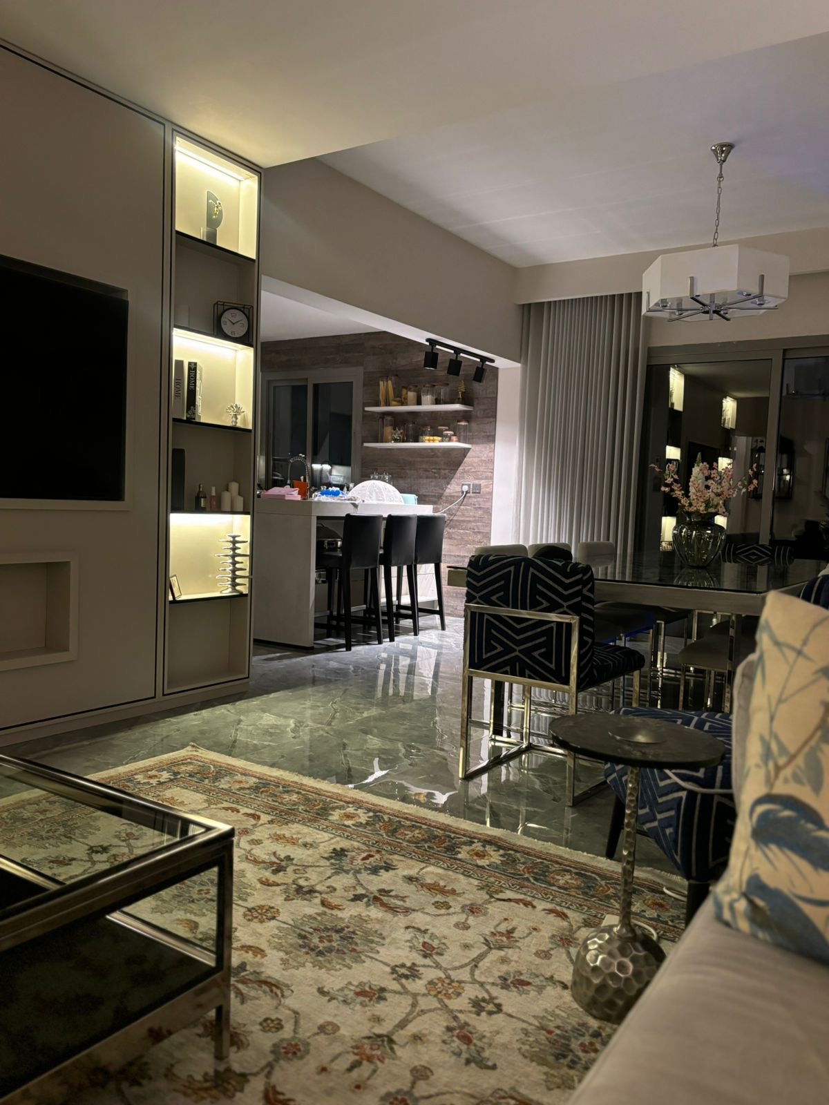 فيلا  في النرجس 18