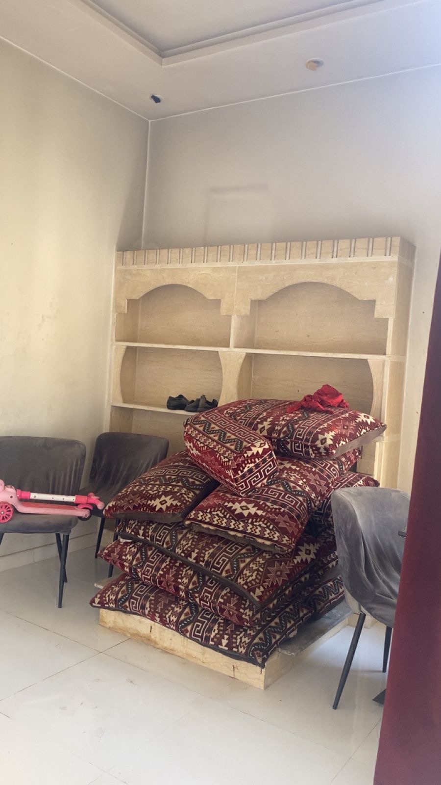 فيلا  في العزيزية 7