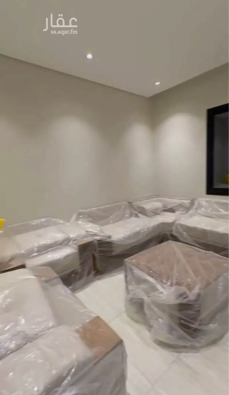 شقة 4 غرف في النزهة 4