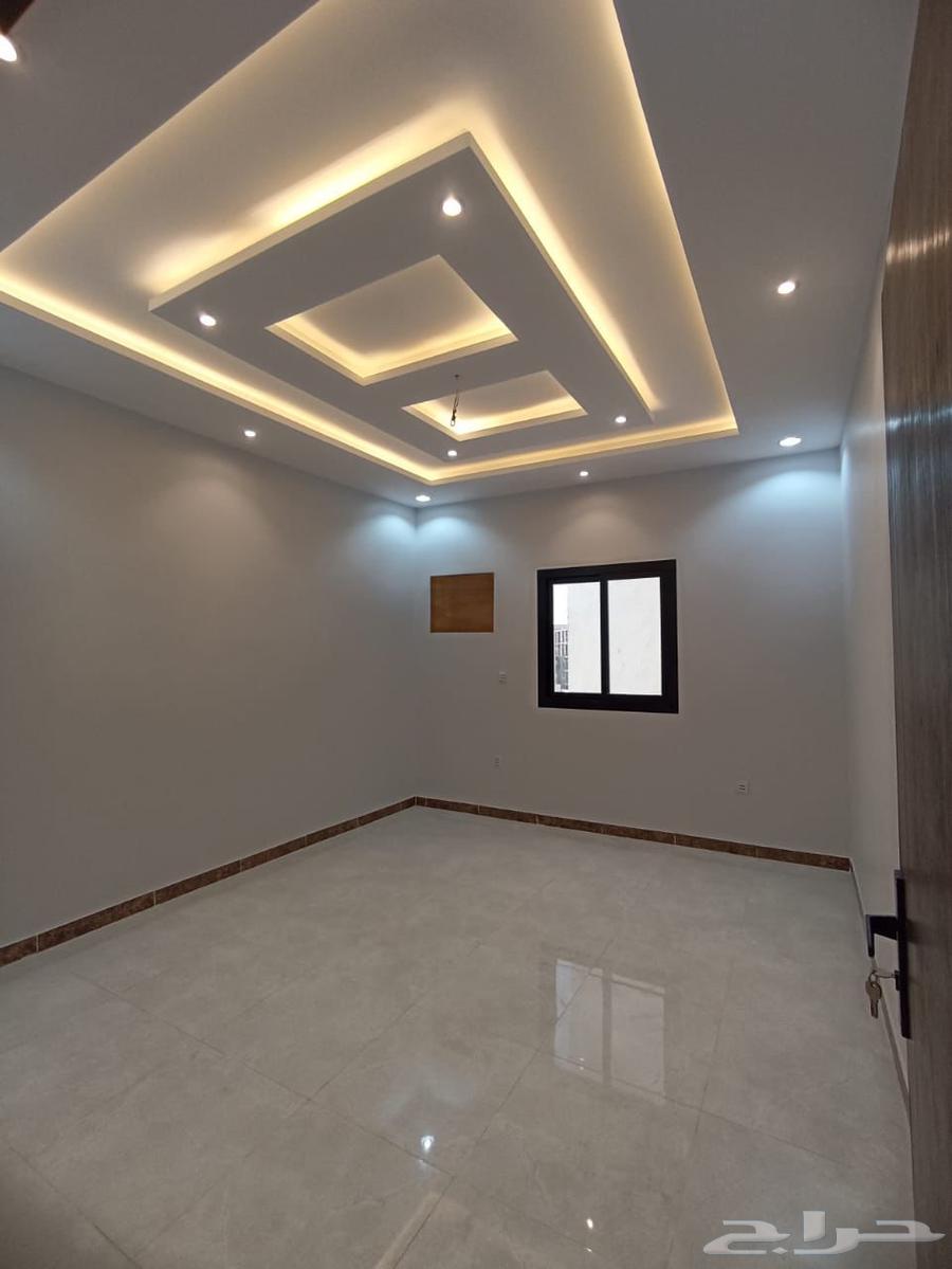 شقة 5 غرف في الريان 2