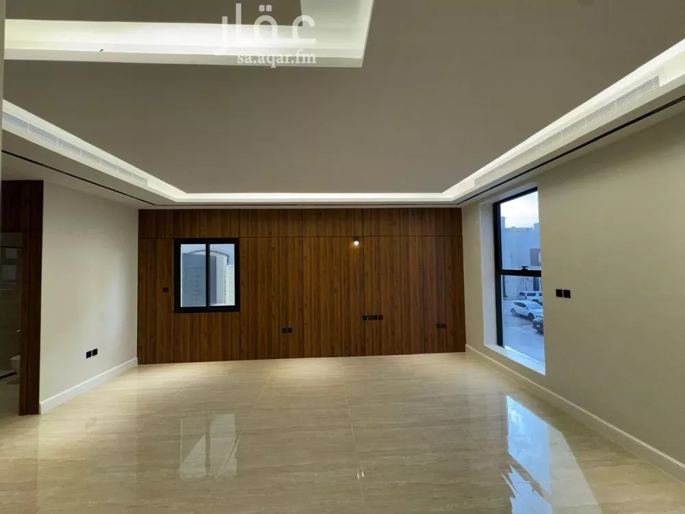 5 bedroom villa in Al Malqa 2