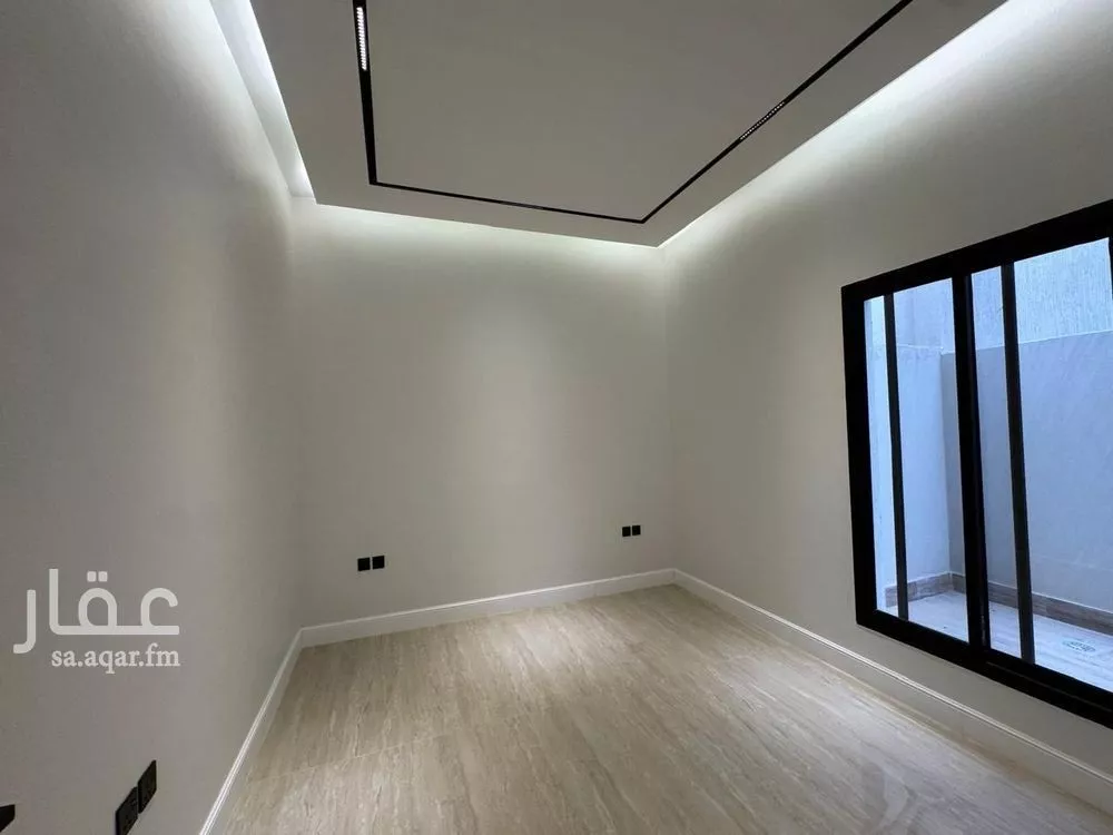 5 bedroom villa in Al Malqa 4