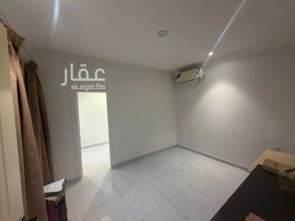 فيلا 5 غرف في الروضة 12