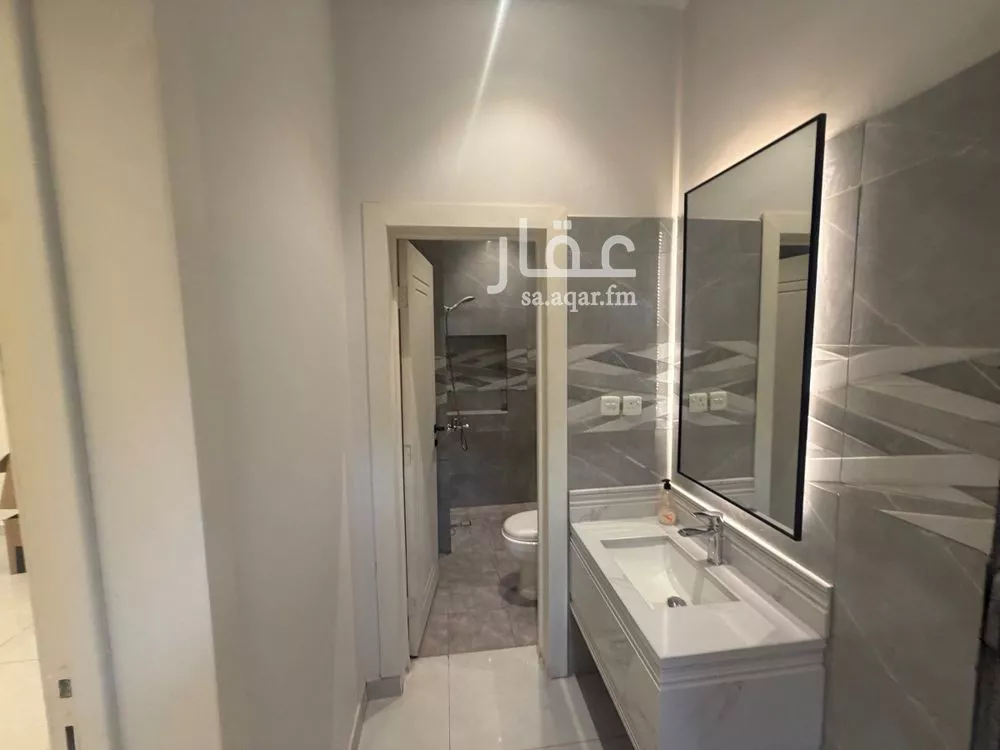 فيلا 5 غرف في الروضة 30