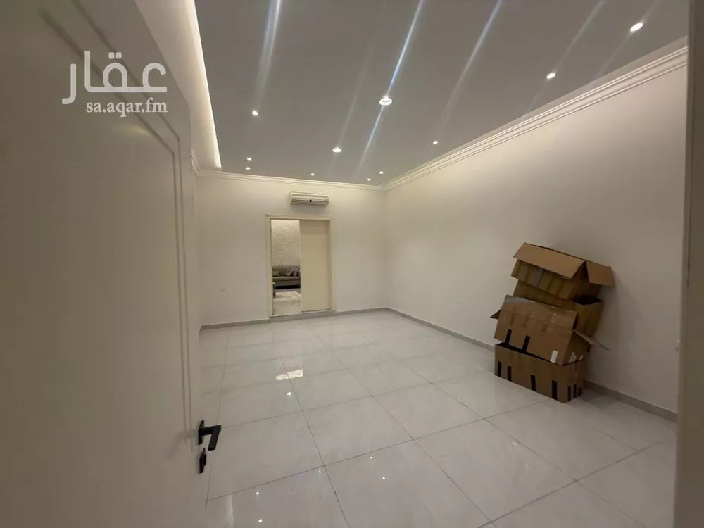 فيلا 5 غرف في الروضة 10