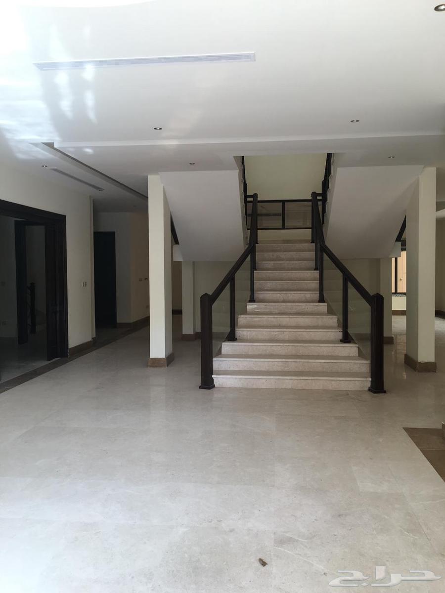 فيلا 12 غرف في الخالدية 6