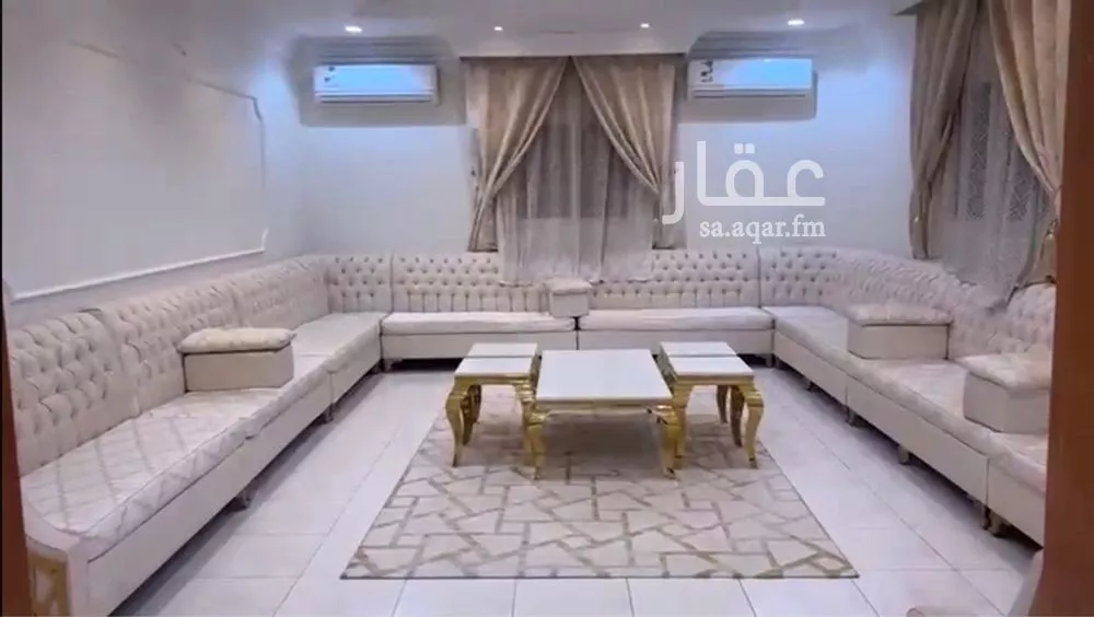 فيلا 7 غرف في عرقة 5