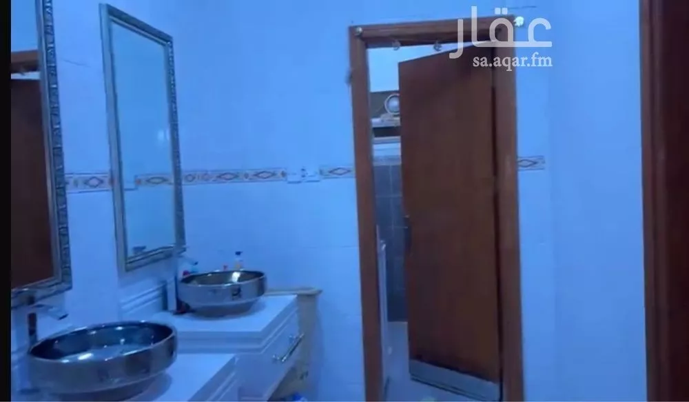 فيلا 7 غرف في عرقة 6