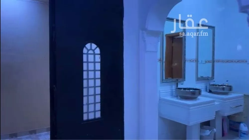 فيلا 7 غرف في عرقة 9