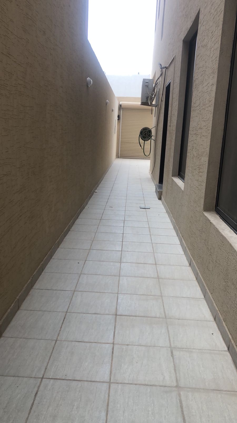 شقة 4 غرف في العارض 3