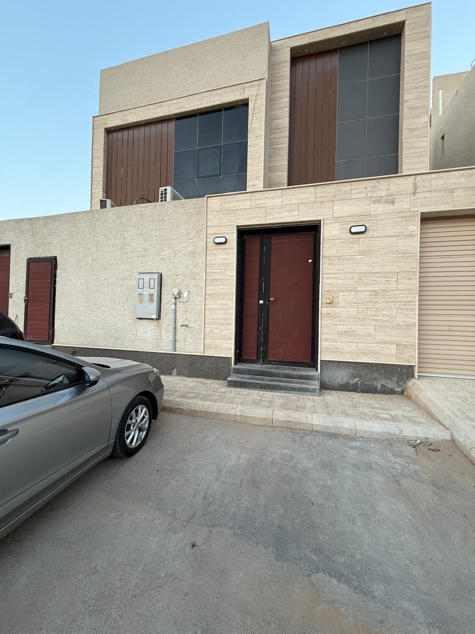 شقة 4 غرف في العارض 4