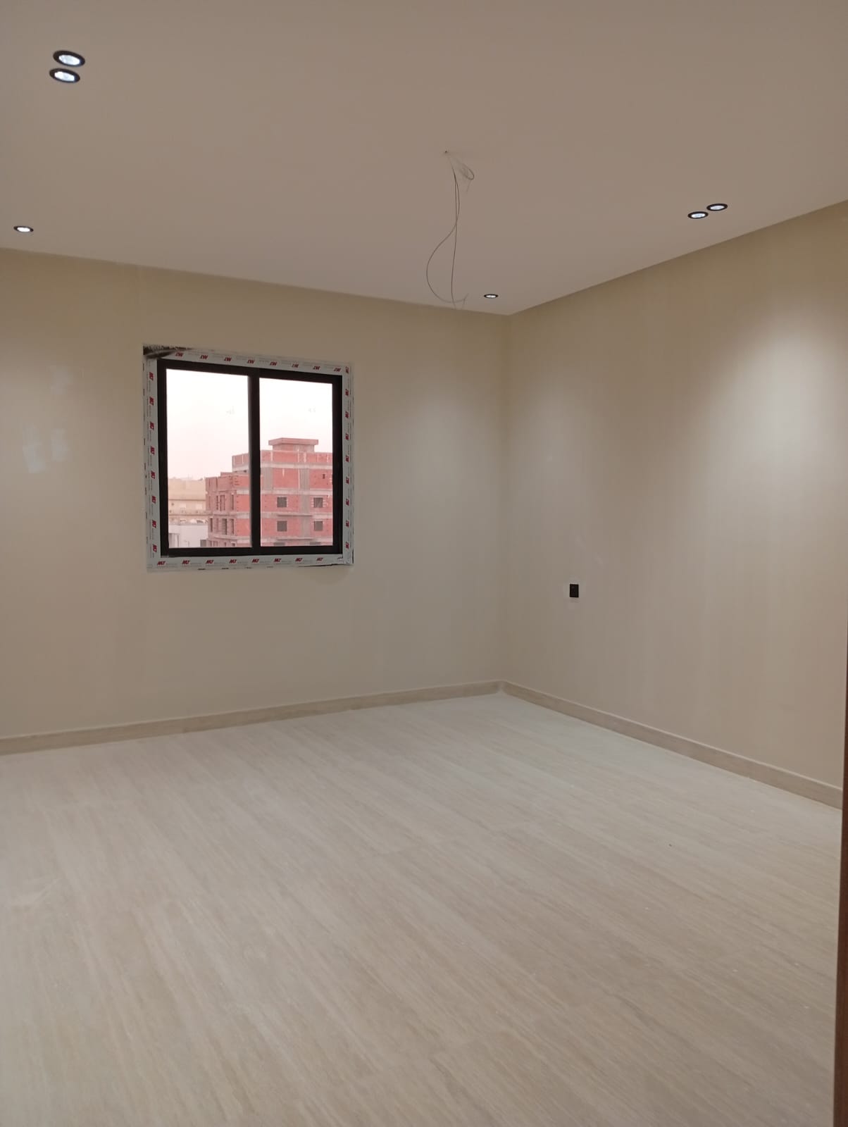 شقة  في النعيم 2