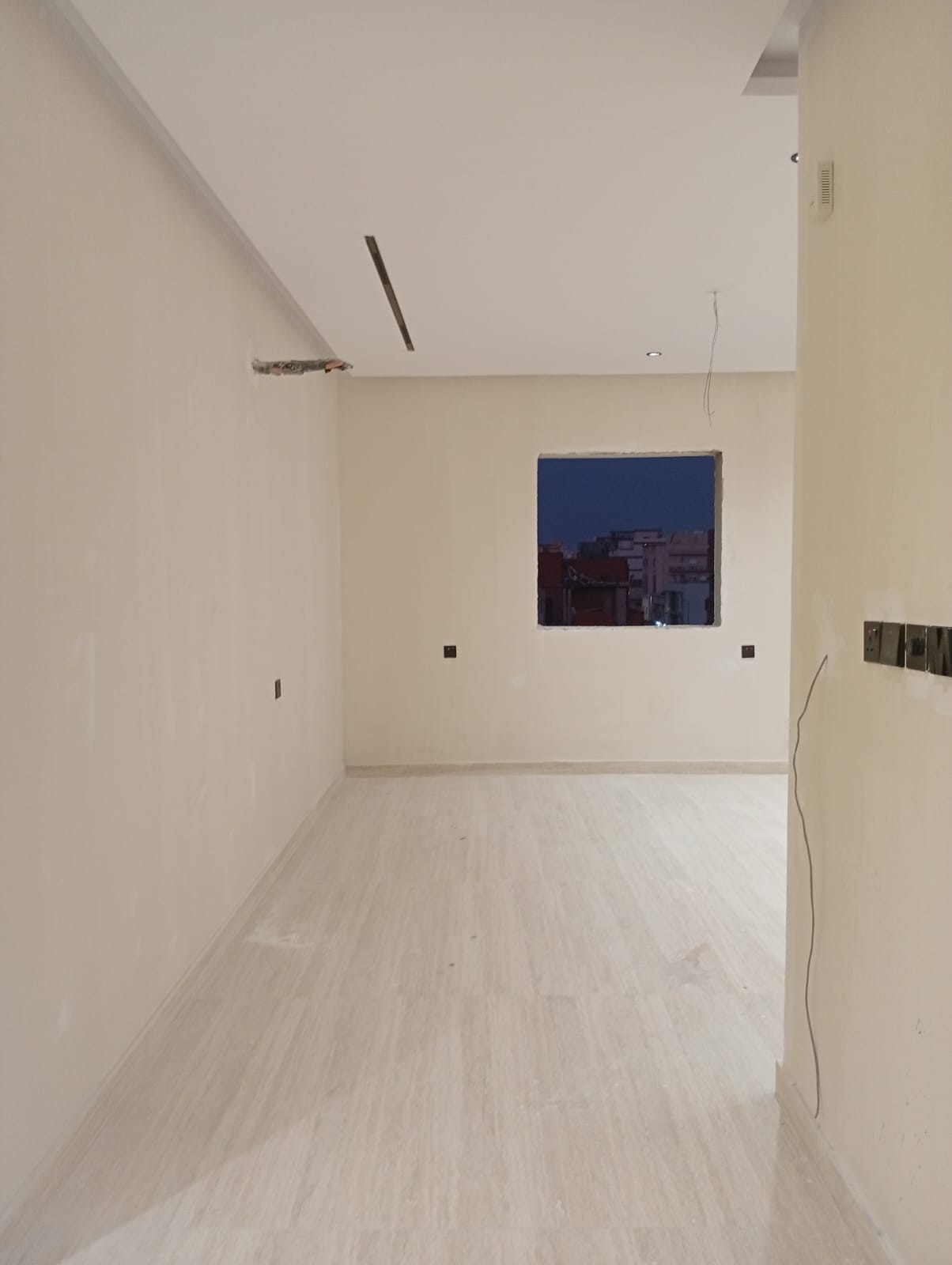 شقة  في النعيم 13