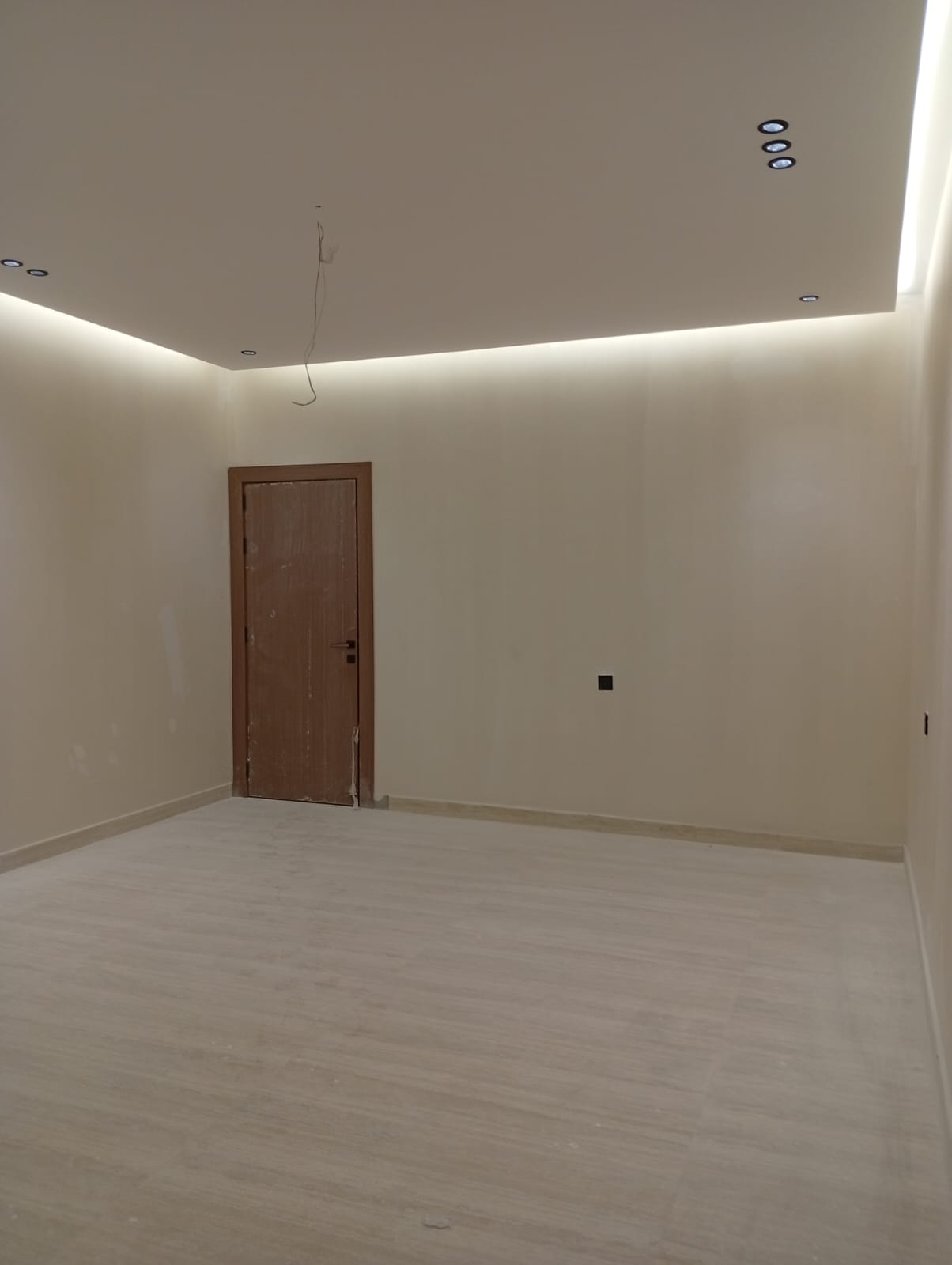 شقة  في النعيم 5