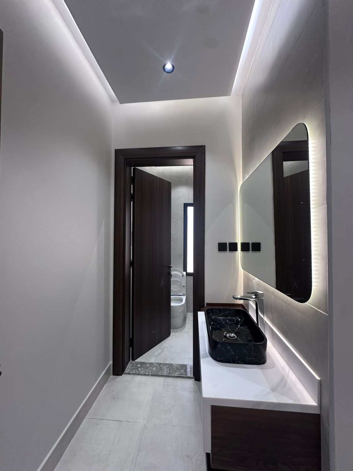 شقة  في النعيم 11