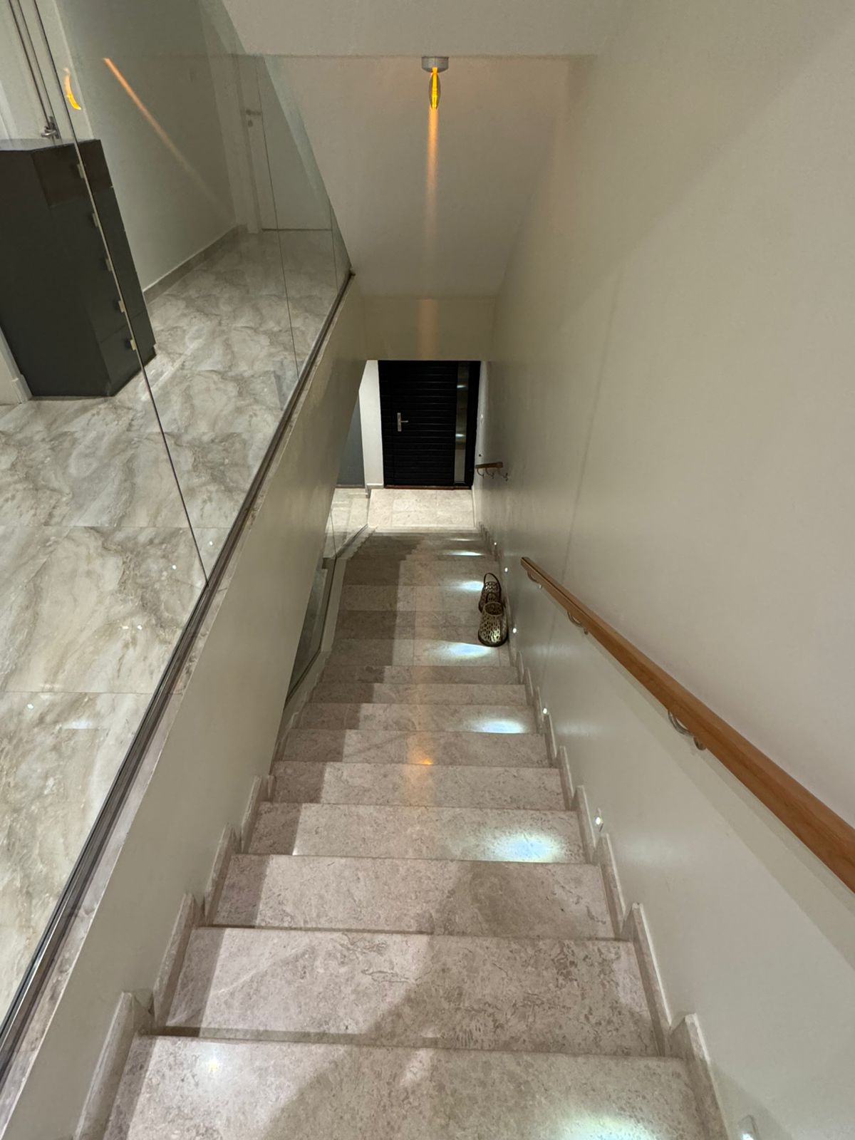 فيلا 3 غرف في العارض 5