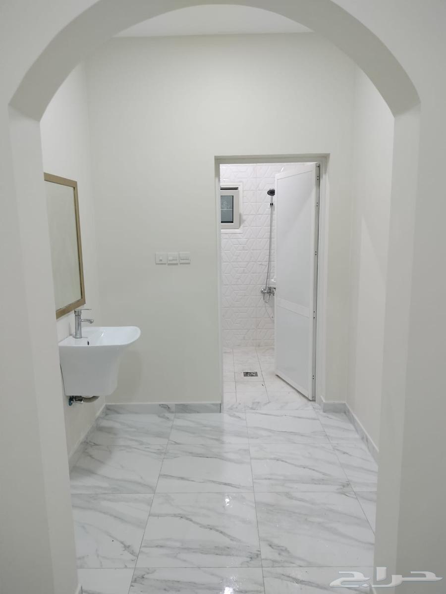 شقة 4 غرف في النايفية 2