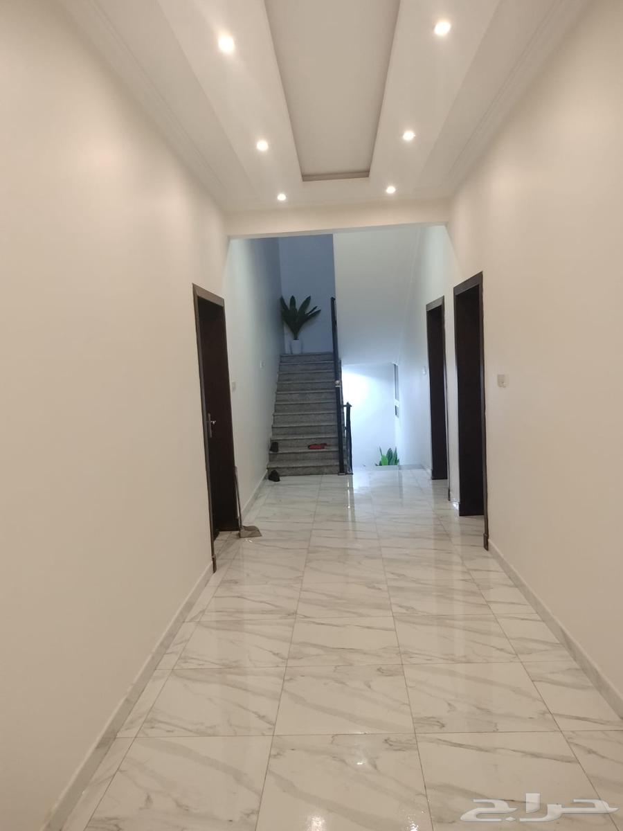 شقة 4 غرف في النايفية 9