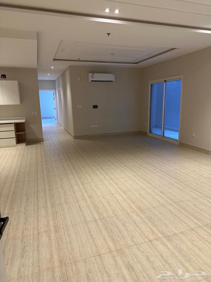 شقة 3 غرف في الحمرا 13