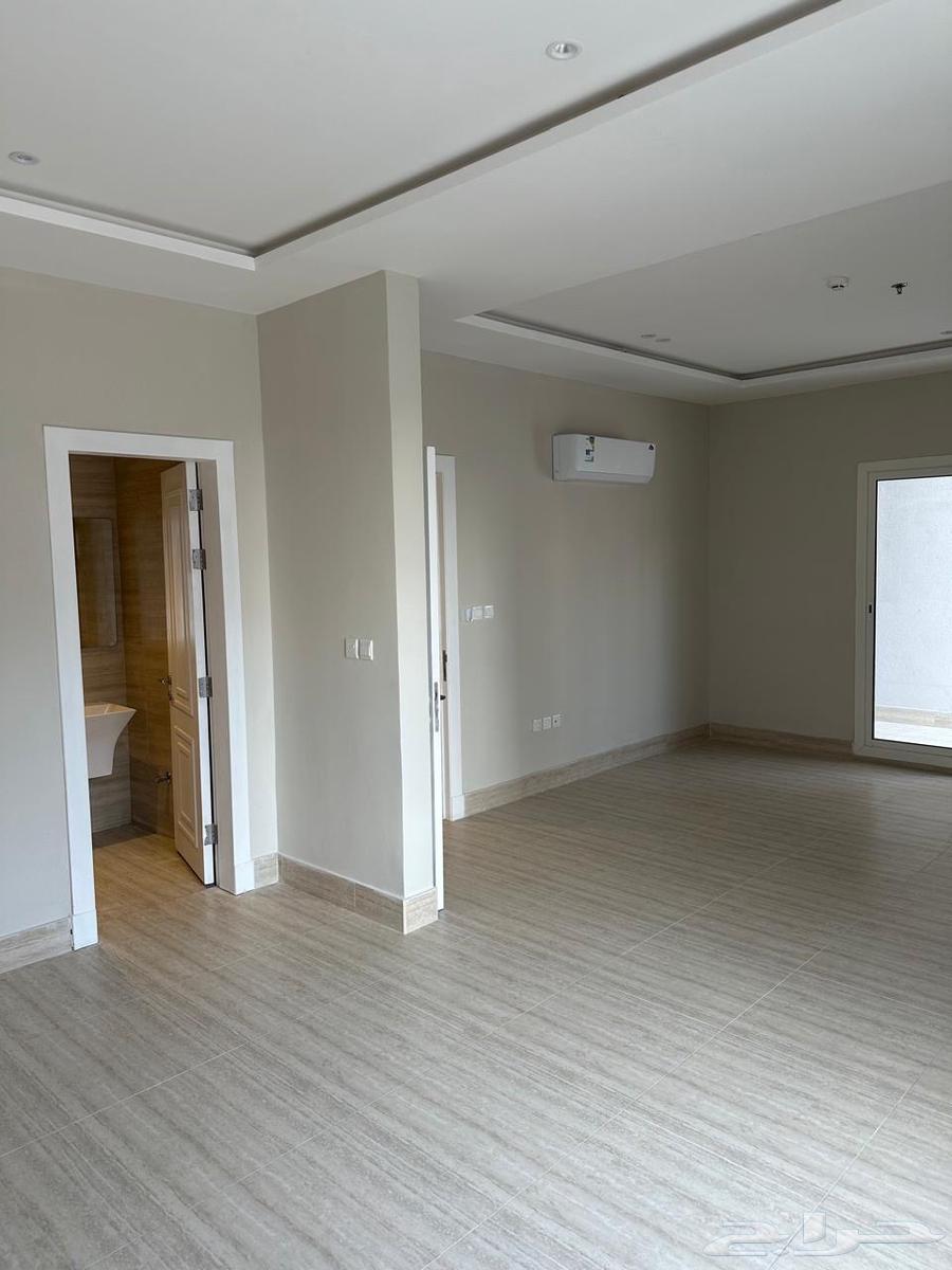 شقة 3 غرف في الحمرا 6