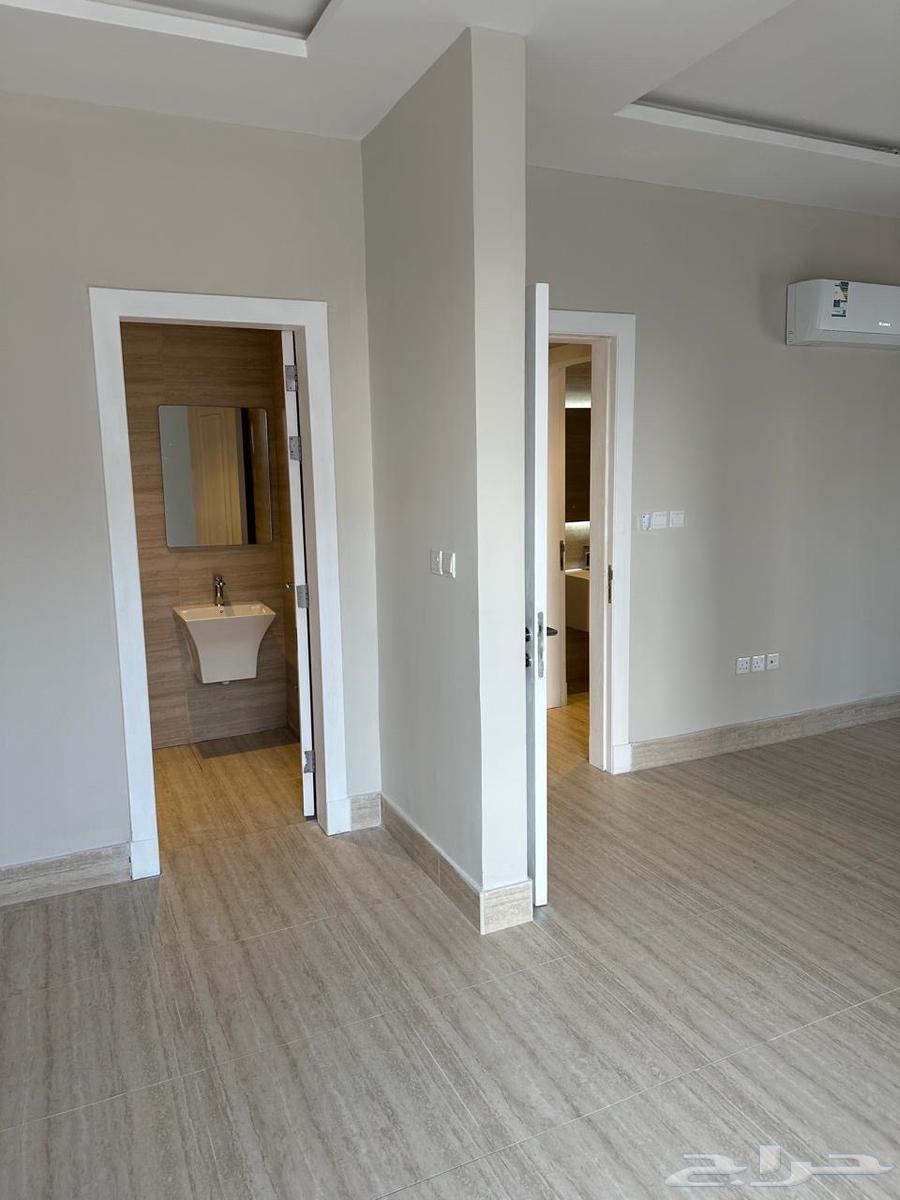 شقة 3 غرف في الحمرا 9