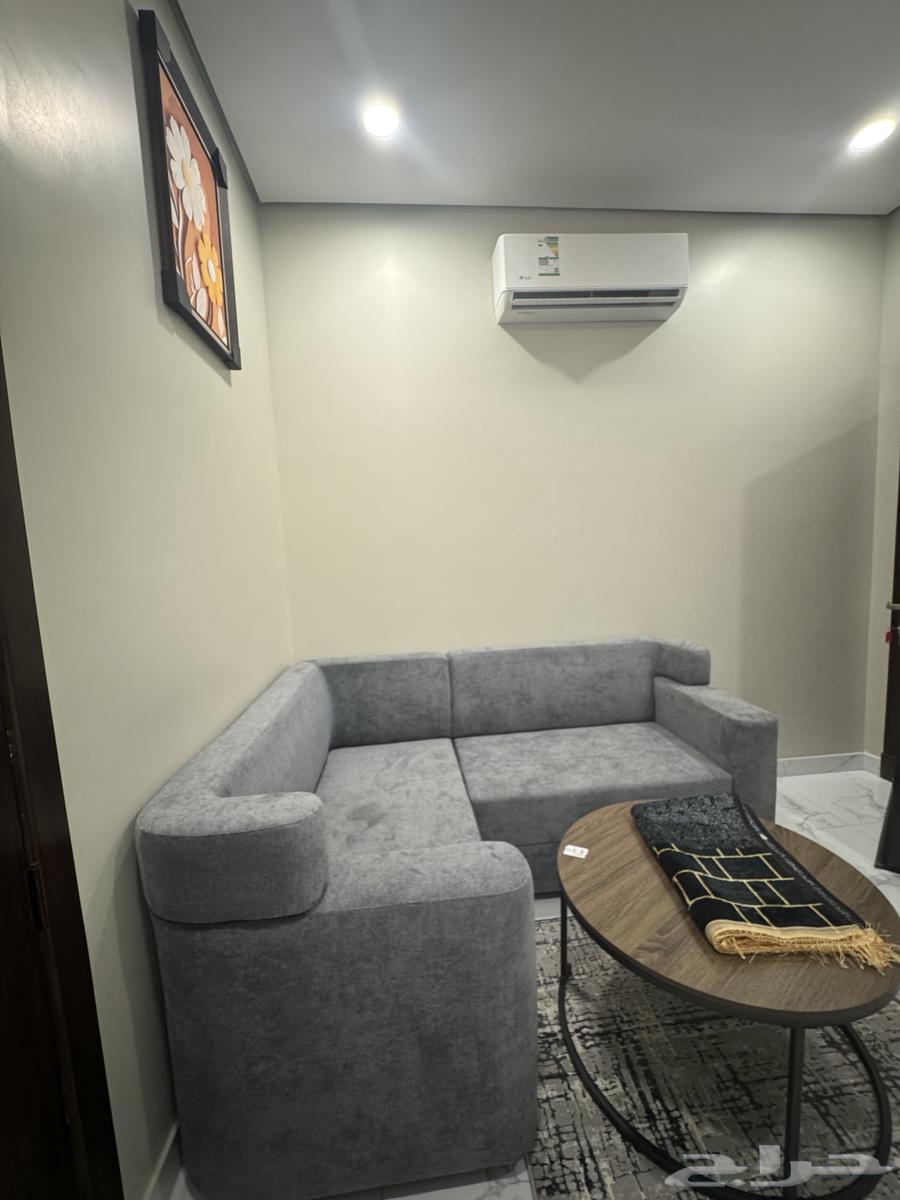 شقة 32 غرف في القادسية 11