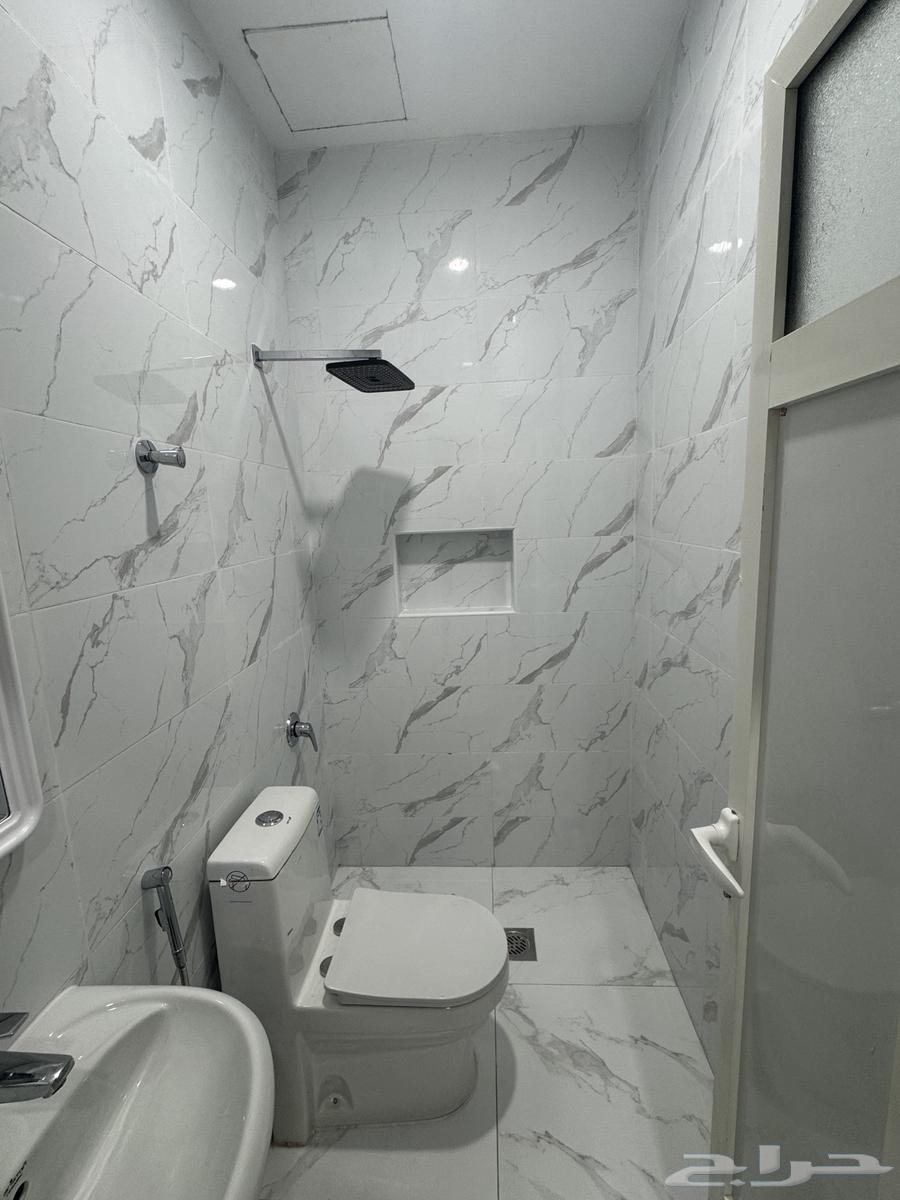 شقة 32 غرف في القادسية 20