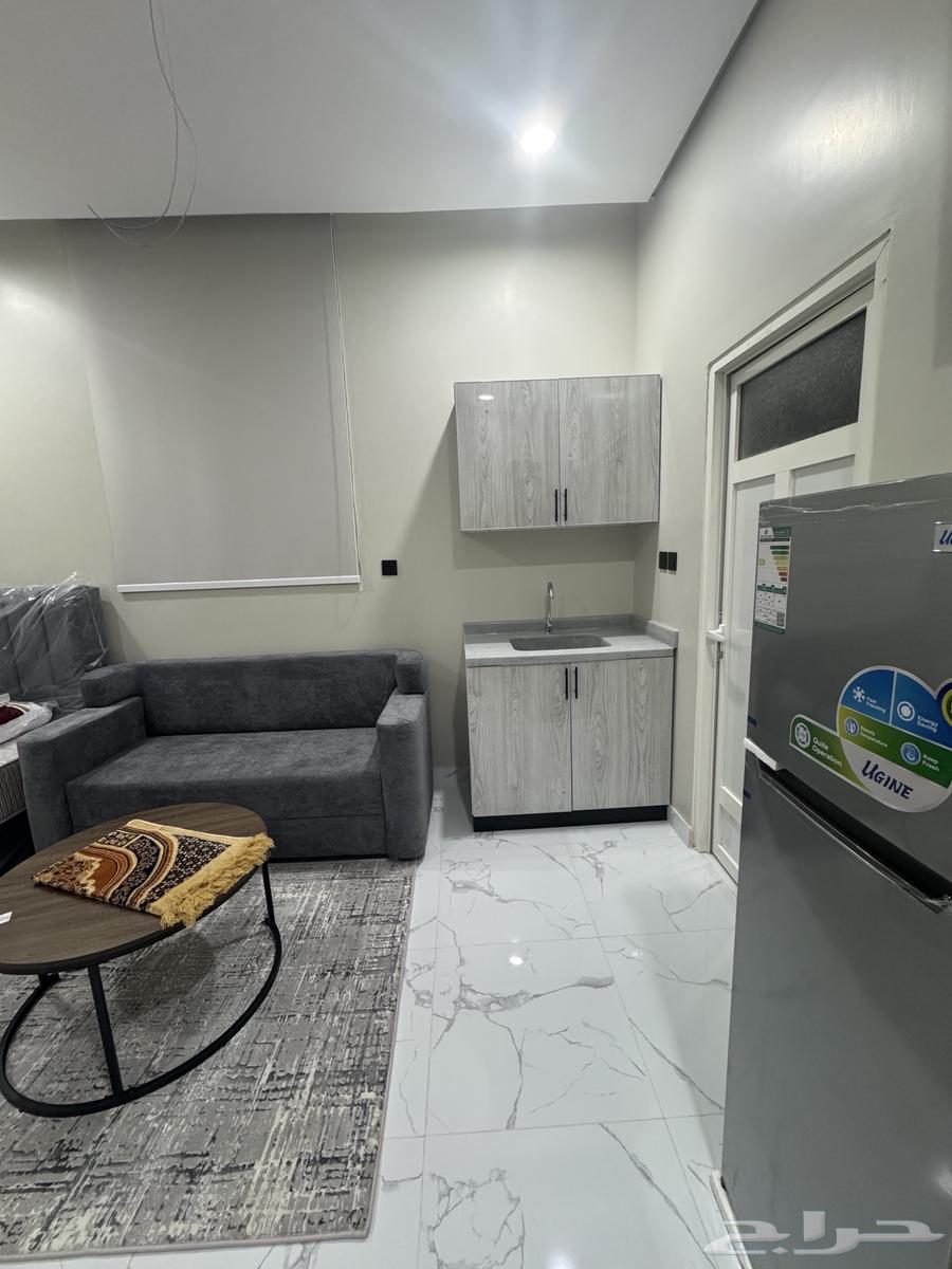 شقة 32 غرف في القادسية 4